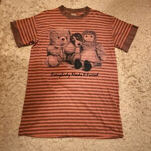 Vintage sleeper 'Everyone needs a friend' tee